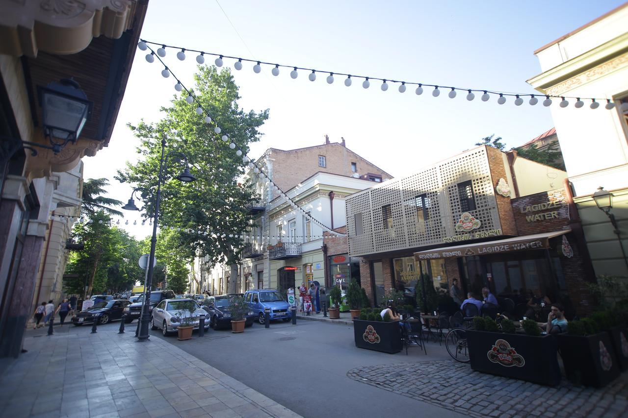 Four Rooms Tbilisi ภายนอก รูปภาพ